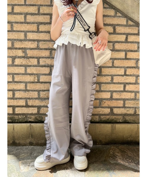 JUMELLE（ジュメロ）の「sidefrill loose pants【低身長~高身長】（スラックス・レディース・グレー・MEDIUM/SMALL）」の15枚目の写真