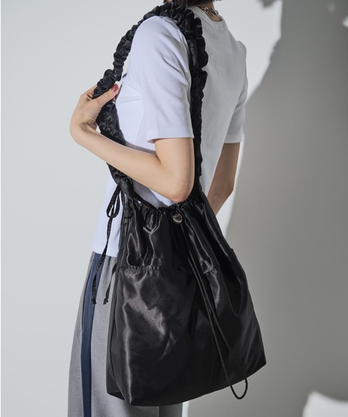 Shelly island（シェリーアイランド）の「ギャザーハンドルショルダーBAG（ショルダーバッグ・レディース・アイボリー/ブラック/グレー・FREE）」の16枚目の写真