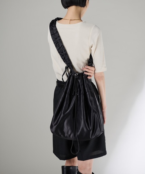 Shelly island（シェリーアイランド）の「ギャザーハンドルショルダーBAG（ショルダーバッグ・レディース・アイボリー/ブラック/グレー・FREE）」の21枚目の写真