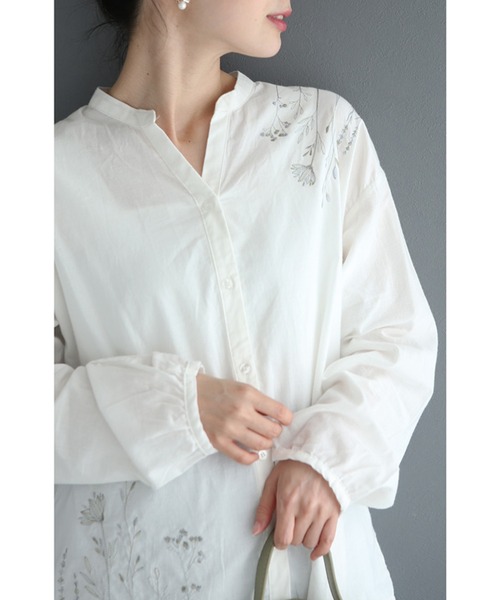 cawaii(カワイイ)の「草花のいぶき感じる刺繍シャツブラウス(シャツ/ブラウス・レディース・ホワイト・FREE)」の20枚目の写真
