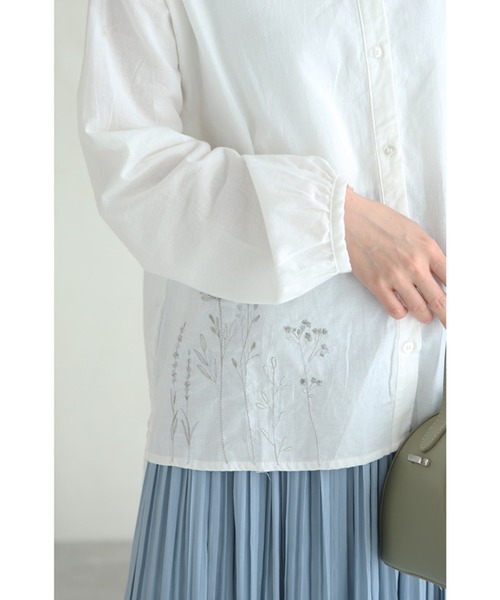 cawaii(カワイイ)の「草花のいぶき感じる刺繍シャツブラウス(シャツ/ブラウス・レディース・ホワイト・FREE)」の18枚目の写真