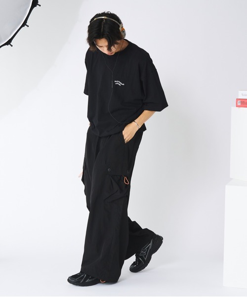 Adoon plain（アドーンプレーン）の「ナイロンドローコードワイドカーゴパンツ（カーゴパンツ・メンズ・ブラック/アイボリー・MEDIUM/LARGE）」の16枚目の写真