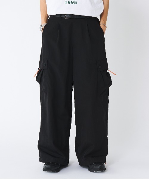 Adoon plain（アドーンプレーン）の「ナイロンドローコードワイドカーゴパンツ（カーゴパンツ・メンズ・ブラック/アイボリー・MEDIUM/LARGE）」の7枚目の写真