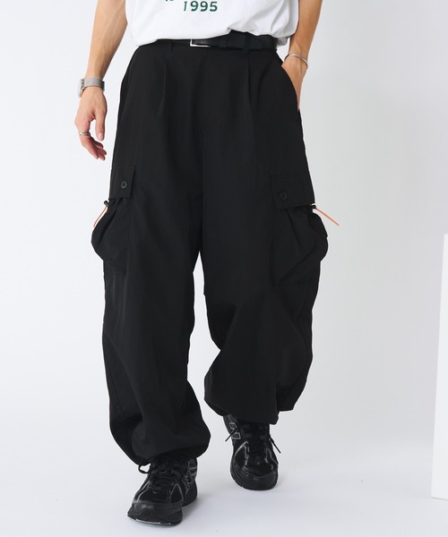 Adoon plain（アドーンプレーン）の「ナイロンドローコードワイドカーゴパンツ（カーゴパンツ・メンズ・ブラック/アイボリー・MEDIUM/LARGE）」の10枚目の写真
