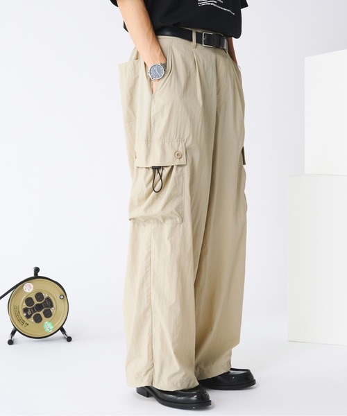 Adoon plain（アドーンプレーン）の「ナイロンドローコードワイドカーゴパンツ（カーゴパンツ・メンズ・ブラック/アイボリー・MEDIUM/LARGE）」の5枚目の写真