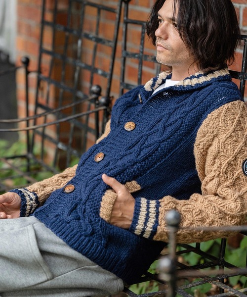 CAMBIO(カンビオ)の「mcg3490-【HIMALAYAN CLIMBERS HAND-KNIT】手編みスタジャンカーディガン(カーディガン/ボレロ・メンズ・ワイン/ブラック/ネイビー・M/L)」の2枚目の写真
