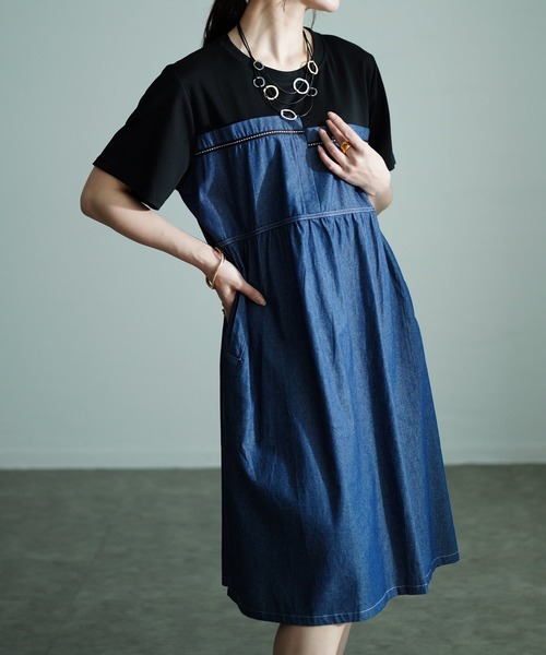 Sawa a la mode(サワアラモード)の「異素材デニムワンピース(ワンピース・レディース・ブルー・FREE)」の1枚目の写真
