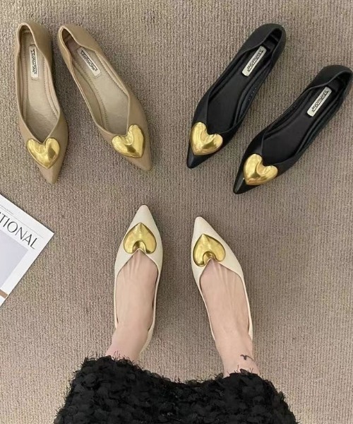 deux amour（ドゥーザムール）の「ハートパンプス（パンプス・レディース・ブラック/オフホワイト/ベージュ・LARGE/MEDIUM/SMALL）」の2枚目の写真