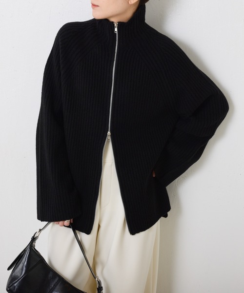 COLLAGE GALLARDAGALANTE(コラージュガリャルダガランテ)の「フロントZIPハイネックニット/WEB限定(ニット/セーター・レディース・ダークブラウン/グレー/ブラック・FREE)」の2枚目の写真