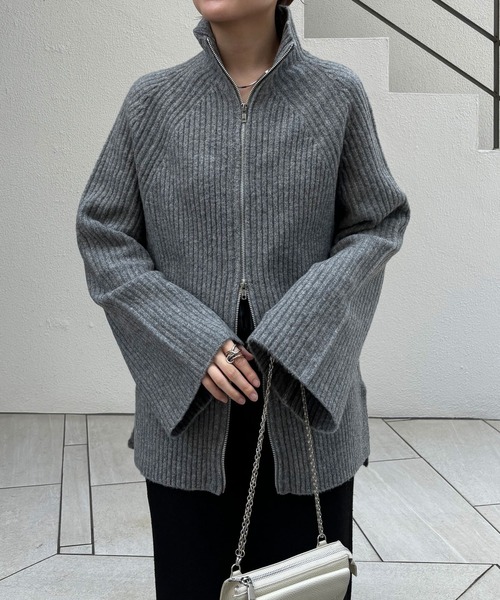 COLLAGE GALLARDAGALANTE(コラージュガリャルダガランテ)の「フロントZIPハイネックニット/WEB限定(ニット/セーター・レディース・ダークブラウン/グレー/ブラック・FREE)」の22枚目の写真