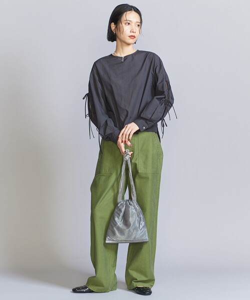 BEAUTY&YOUTH UNITED ARROWS(ビューティーアンドユースユナイテッドアローズ)の「ベルベット×チュール ドロストバッグ(ショルダーバッグ・レディース・オフホワイト/グレー/ブラック・FREE)」の4枚目の写真