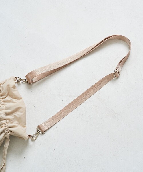 FREAK'S STORE（フリークスストア）の「PENDLETON × FREAK'S STORE/ペンドルトン 限定展開　別注 フリル 巾着バッグ（2WAY）（ショルダーバッグ・レディース・ベージュ/オリーブ/ブラック・ONE SIZE）」の9枚目の写真