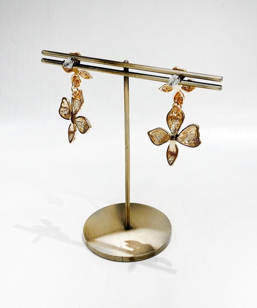 NOELA(ノエラ)の「ダブルメタルフラワーピアス(ピアス(両耳用)・レディース・ゴールド/シルバー・フリー)」の3枚目の写真