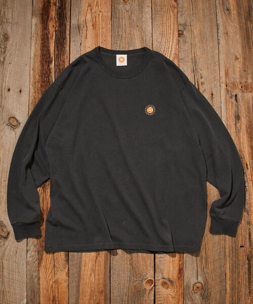 Jonas Claesson（ジョナスクレアッソン）の「JONAS CLAESSON/ジョナス クレアッソン Insideout Sun Fun L/S TEE/インサイドアウト サン ファン ロングスリーブ Tシャツ/リバーシブル/リラックスフィット（Tシャツ/カットソー・メンズ・サックスブルー/チャコールグレー/オフホワイト/マスタード・SMALL/MEDIUM/LARGE）」の5枚目の写真