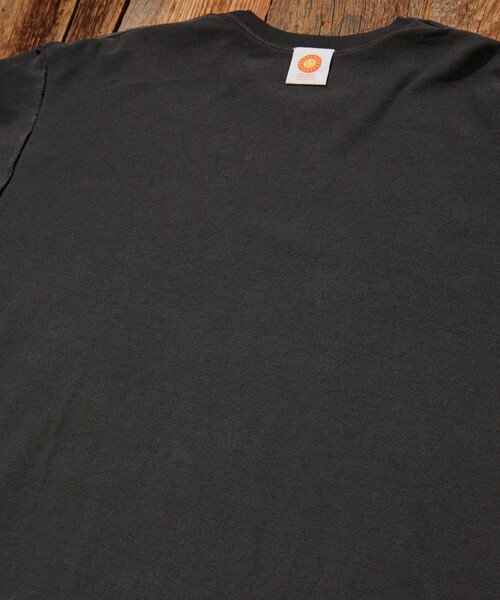 Jonas Claesson（ジョナスクレアッソン）の「JONAS CLAESSON/ジョナス クレアッソン Insideout Sun Fun L/S TEE/インサイドアウト サン ファン ロングスリーブ Tシャツ/リバーシブル/リラックスフィット（Tシャツ/カットソー・メンズ・サックスブルー/チャコールグレー/オフホワイト/マスタード・SMALL/MEDIUM/LARGE）」の15枚目の写真