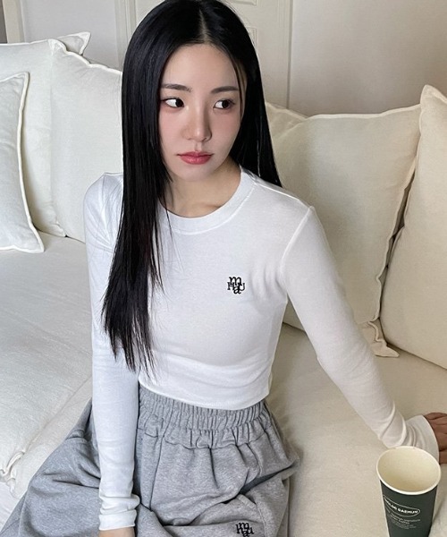 A'GEM/9 × .kom 『muah muah/ムーアムーア』 LOGO STITCH CROP LONG