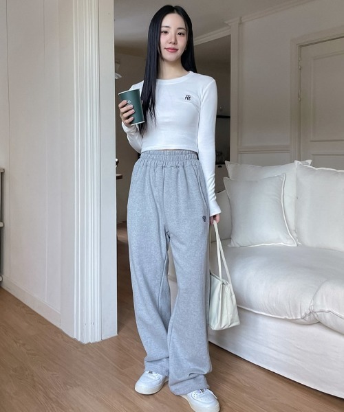 muahmuah(ムーアムーア)の「A'GEM/9 × .kom 『muah muah/ムーアムーア』 LOGO STITCH CROP LONG SLEEVE/ステッチクロップ長袖Tシャツ(Tシャツ/カットソー・レディース・ブラック/アイボリー/ホワイト・FREE)」の10枚目の写真