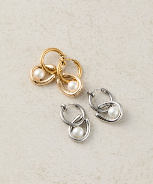 COLONY 2139（コロニートゥーワンスリーナイン）の「Uシェイプパールイヤリング（イヤリング・レディース・シルバー/ゴールド・FREE）」の3枚目の写真