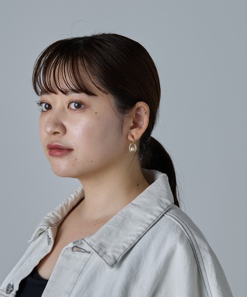 COLONY 2139（コロニートゥーワンスリーナイン）の「Uシェイプパールイヤリング（イヤリング・レディース・シルバー/ゴールド・FREE）」の6枚目の写真