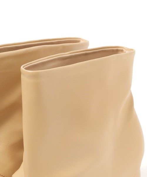 LAKOLE(ラコレ)の「ワイドシャフトブーツ / 140076(ブーツ・レディース・ブラック/ベージュ・MEDIUM/LARGE)」の21枚目の写真