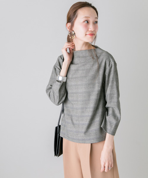 URBAN RESEARCH（アーバンリサーチ）の「UR グレンチェックボトルネックプルオーバー（シャツ/ブラウス・レディース・ライトグレー/チャコールグレー・FREE）」の2枚目の写真