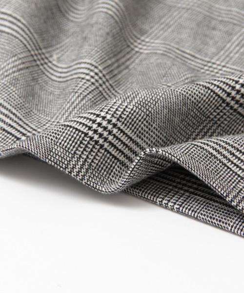 URBAN RESEARCH（アーバンリサーチ）の「UR グレンチェックボトルネックプルオーバー（シャツ/ブラウス・レディース・ライトグレー/チャコールグレー・FREE）」の4枚目の写真