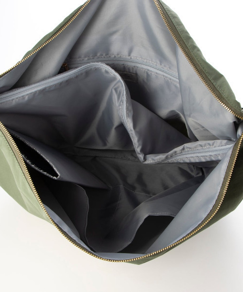 cache cache(カシュ カシュ)の「カシュカシュ cachecache / シワナイロンビッグバッグ(ショルダーバッグ・レディース・パープル/キャメル/カーキ/ブラック・FREE)」の9枚目の写真