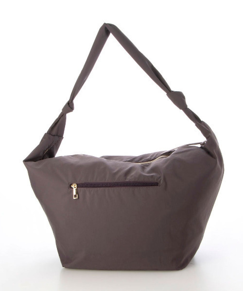 cache cache(カシュ カシュ)の「カシュカシュ cachecache / シワナイロンビッグバッグ(ショルダーバッグ・レディース・パープル/キャメル/カーキ/ブラック・FREE)」の13枚目の写真