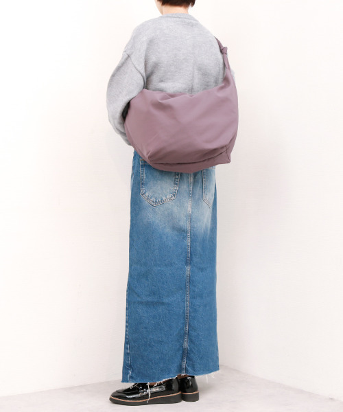 cache cache(カシュ カシュ)の「カシュカシュ cachecache / シワナイロンビッグバッグ(ショルダーバッグ・レディース・パープル/キャメル/カーキ/ブラック・FREE)」の17枚目の写真