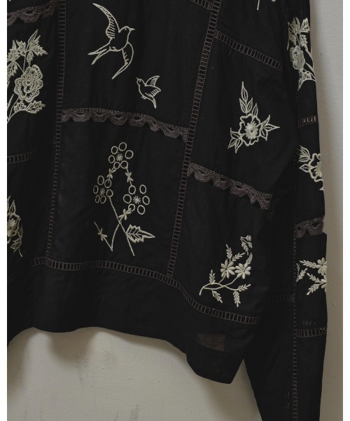 トップス TODAYFUL Embroidery Patchwork Shirt TODAYFUL（トゥデイフル）の「Embroidery Patchwork Shirts