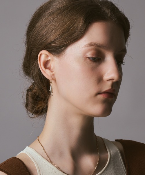 agete（アガット）の「シルバーピアスチャーム（片耳用）（チャーム・レディース・マルチ・FREE）」の5枚目の写真