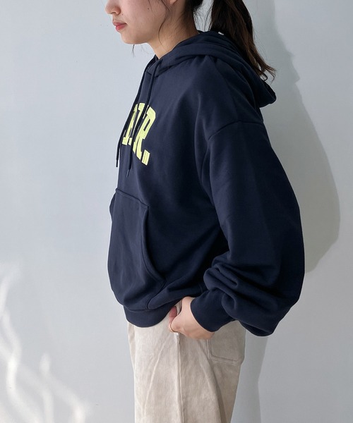 AS KNOW AS plus（アズノゥアズプラス）の「◇フロントロゴ アソートデザイン ビッグシルエットパーカー（パーカー・レディース・ブラック/アイボリー/ブラウン/ネイビー/レッド系/グレー系/ブラック系・FREE）」の17枚目の写真