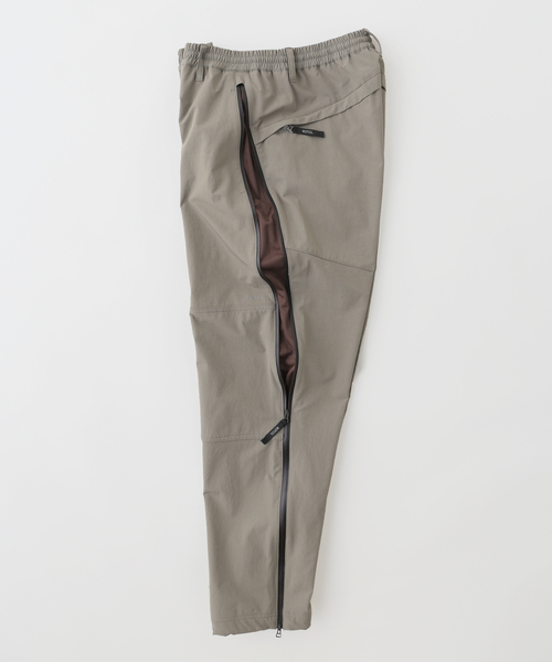 ROTOL（ロトル）の「【ROTOL / ロトル】TRANSFORM TECH TRACK PANTS（その他パンツ・メンズ・チャコールグレー/ブラック・1/2）」の8枚目の写真