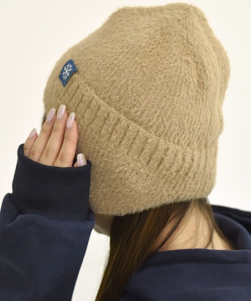 DAY CLOSET(デイ クローゼット)の「レディース イヤーマフ付きワンポイントニット帽 耳当て(ニットキャップ/ビーニー・レディース・ライラック/ピンク/ブラック/ネイビー/ダークグレー/オレンジ系その他/オフホワイト/ライトブラウン・ONE SIZE)」の4枚目の写真