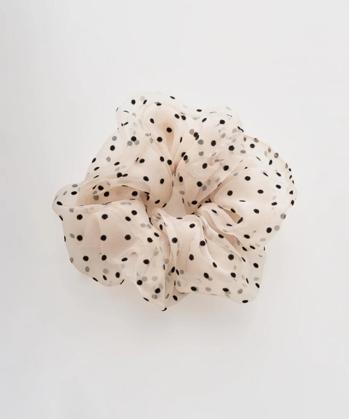 you only live once（ユーオンリーリブワンス）の「【8】【youonlyliveonce】シアードットデザインシュシュ（シュシュ・レディース・ベージュ/ピンク/ブラック・FREE）」の5枚目の写真