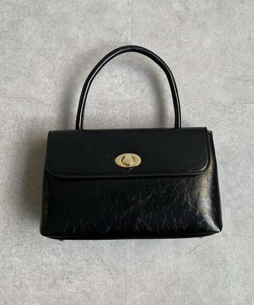 Thevon（ゼボン）の「ヴィンテージ風2WAYボストンバッグ（ショルダーバッグ・レディース・ブラック/レッド系その他/ダークブラウン・FREE）」の7枚目の写真