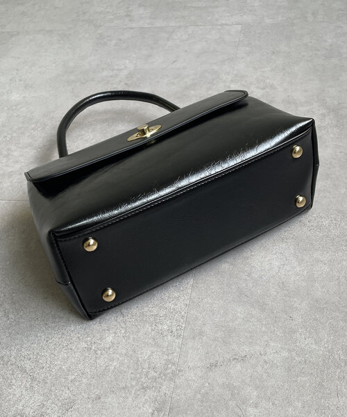 Thevon（ゼボン）の「ヴィンテージ風2WAYボストンバッグ（ショルダーバッグ・レディース・ブラック/レッド系その他/ダークブラウン・FREE）」の8枚目の写真