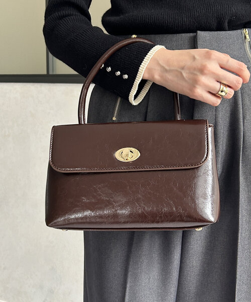 Thevon（ゼボン）の「ヴィンテージ風2WAYボストンバッグ（ショルダーバッグ・レディース・ブラック/レッド系その他/ダークブラウン・FREE）」の12枚目の写真