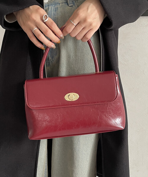 Thevon（ゼボン）の「ヴィンテージ風2WAYボストンバッグ（ショルダーバッグ・レディース・ブラック/レッド系その他/ダークブラウン・FREE）」の21枚目の写真