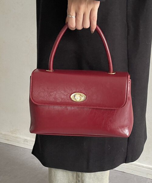 Thevon（ゼボン）の「ヴィンテージ風2WAYボストンバッグ（ショルダーバッグ・レディース・ブラック/レッド系その他/ダークブラウン・FREE）」の22枚目の写真