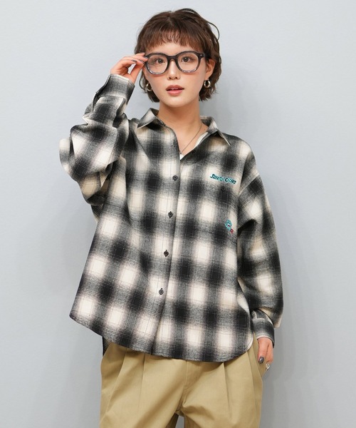 SANTA CRUZ(サンタクルーズ)の「SANTACRUZ/サンタクルーズ ネルシャツ/チェック柄 502251231(シャツ/ブラウス・レディース・ホワイト×ブルー/ホワイト/ブラック×ホワイト/パープル/ブラウン・FREE)」の2枚目の写真
