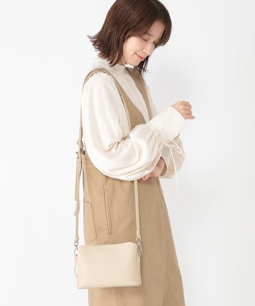 studio CLIP（スタディオクリップ）の「軽ラク3ROOMショルダーバッグ（ショルダーバッグ・レディース・ブラック/アイボリー/その他2/グリーン・FREE）」の2枚目の写真