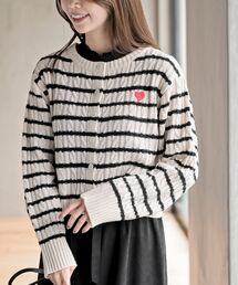 ハート刺繍ケーブルニットクルーネックカーディガン