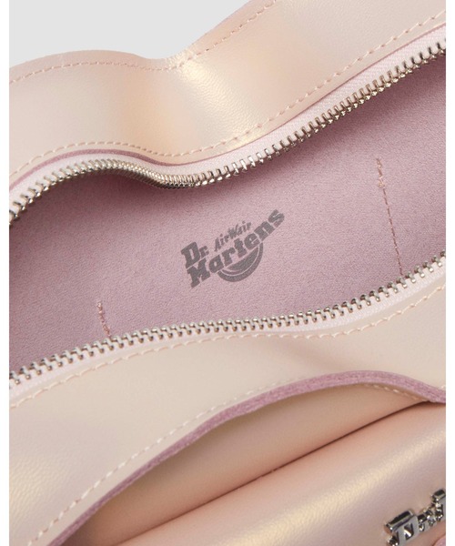 Dr. Martens（ドクターマーチン）の「Dr. Martens/ドクターマーチン ハート バックパック 40754650（バックパック/リュック・レディース・ピンク・FREE）」の9枚目の写真