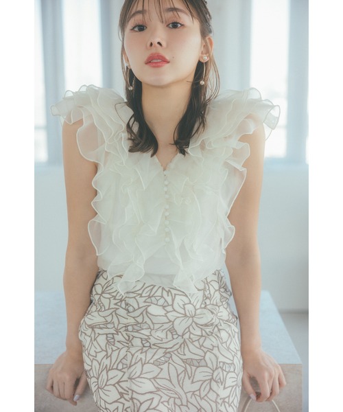 SNIDEL(スナイデル)の「カットワークセミフレアスカート(スカート・レディース・グレー/ブラック/アイボリー・0/1)」の4枚目の写真