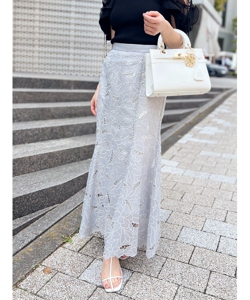 SNIDEL(スナイデル)の「カットワークセミフレアスカート(スカート・レディース・グレー/ブラック/アイボリー・0/1)」の17枚目の写真