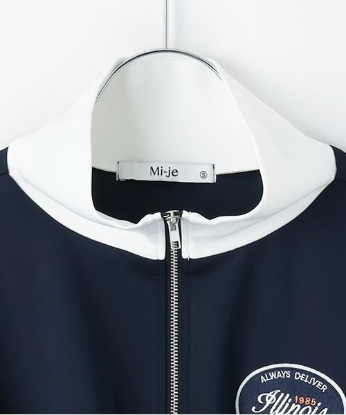 Mi-je(ミジェ)の「トラックワンピース【韓国ファッション】(ワンピース・レディース・ネイビー/オフホワイト・M/S)」の10枚目の写真
