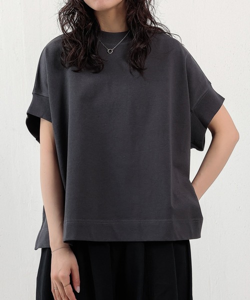 emesuelee(エメスーリー)の「UV遮蔽率90%以上 ヘビーウェイト天竺半袖プルオーバー(Tシャツ/カットソー・レディース・ブラック/ブルー/ナチュラル/ライトグリーン/グレー系1/ネイビー/イエロー/ピンク系1/ブラック系1/アイボリー/グリーン/ピンク・フリー)」の4枚目の写真