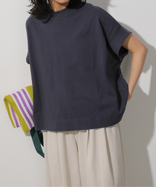 emesuelee(エメスーリー)の「UV遮蔽率90%以上 ヘビーウェイト天竺半袖プルオーバー(Tシャツ/カットソー・レディース・ブラック/ブルー/ナチュラル/ライトグリーン/グレー系1/ネイビー/イエロー/ピンク系1/ブラック系1/アイボリー/グリーン/ピンク・フリー)」の9枚目の写真