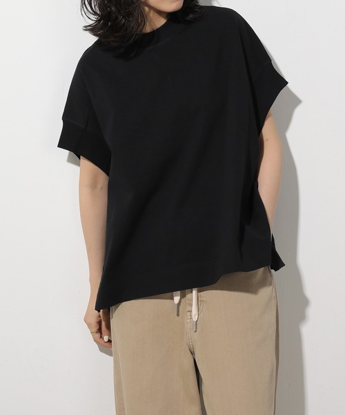 emesuelee(エメスーリー)の「UV遮蔽率90%以上 ヘビーウェイト天竺半袖プルオーバー(Tシャツ/カットソー・レディース・ブラック/ブルー/ナチュラル/ライトグリーン/グレー系1/ネイビー/イエロー/ピンク系1/ブラック系1/アイボリー/グリーン/ピンク・フリー)」の3枚目の写真